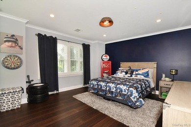 Welcome to this exceptional custom-expanded home in Massapequa - photo 28