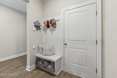 Welcome to this meticulously maintained and thoughtfully - photo 31