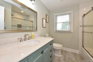 Welcome to this exceptional custom-expanded home in Massapequa - photo 31