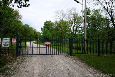 Welcome to your private retreat! This charming ranch home - photo 40