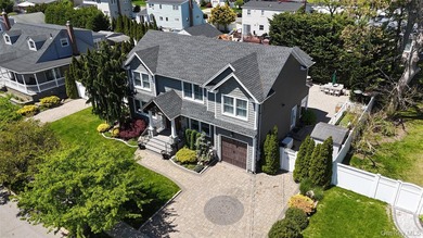 Welcome to this exceptional custom-expanded home in Massapequa - photo 44