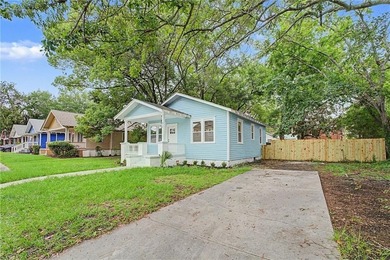 Welcome to 812 E. 33rd Street, a beautifully updated bungalow - photo 2