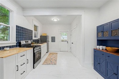 Welcome to 812 E. 33rd Street, a beautifully updated bungalow - photo 10