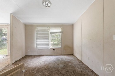 Investor opportunity in Midway! This large, 4 bedroom, 2 - photo 11
