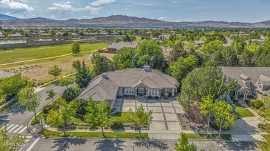 Stunning and expansive custom home on oversized lot in - photo 11