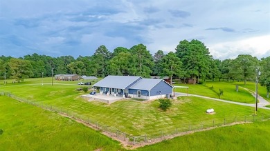 (private lake, pond, creek) Home For Sale in Leona Texas