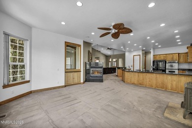 Stunning and expansive custom home on oversized lot in - photo 15