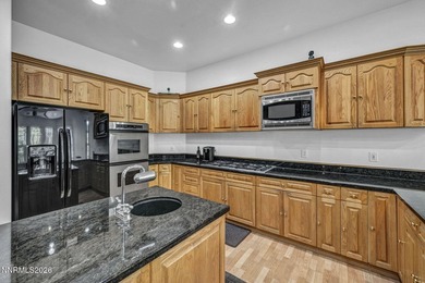 Stunning and expansive custom home on oversized lot in - photo 22