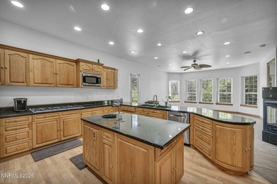 Stunning and expansive custom home on oversized lot in - photo 25