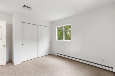 Thoughtfully designed and constructed by a highly respected - photo 28