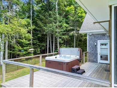 Experience the pleasure of owning your private waterfront home - photo 11