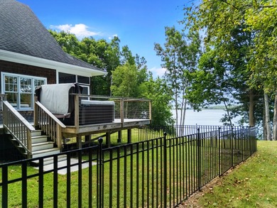 Experience the pleasure of owning your private waterfront home - photo 12