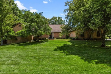 Lovely well kept home sitting on just over 2 acres. Country feel - photo 1