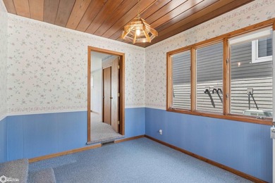 ENJOY RARE ELBOW ROOM ON THE WATER WITH APPROXIMATELY 110 FEET - photo 21