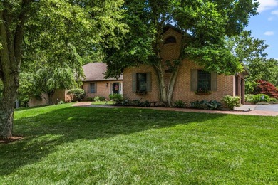 Lovely well kept home sitting on just over 2 acres. Country feel - photo 3