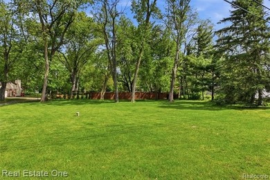 Beautifully situated on nearly half an acre, this inviting home - photo 24
