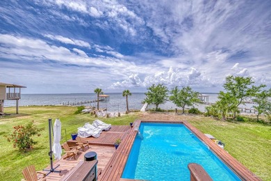 Bay Front home offering 3 bedrooms, 2.5 bathrooms, and a bonus - photo 3