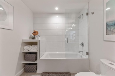 Welcome to 431A Capp Street, a spacious Mission District - photo 12