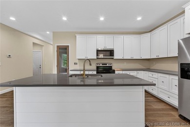 Beautiful new construction tucked away in a quiet cul-de-sac in - photo 14