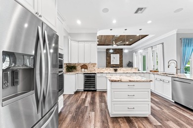 Exceptional custom home on fenced 1.15ac in Oak Grove Estates - photo 18