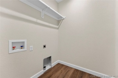 Beautiful new construction tucked away in a quiet cul-de-sac in - photo 23