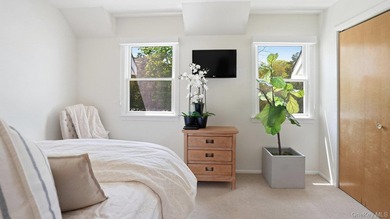 Welcome to 49 Canoe Place Rd, Unit 416, a charming coastal - photo 23