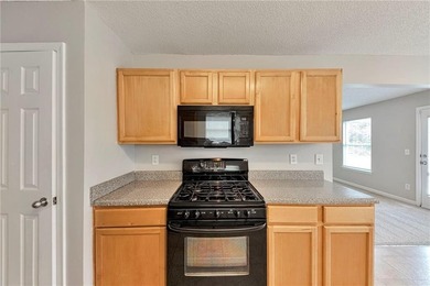 Welcome to 2013 Rolling Meadows Road in Villa Rica, a - photo 9