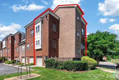 Stunning Corner Brownstone townhome with Expansive Rooftop - photo 2
