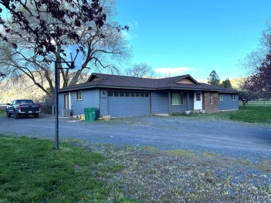 (private lake, pond, creek) Home Sale Pending in Klamath Falls Oregon