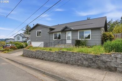 Well maintained 1789 sq ft 3 bed 2 bath mid-century split-level - photo 4