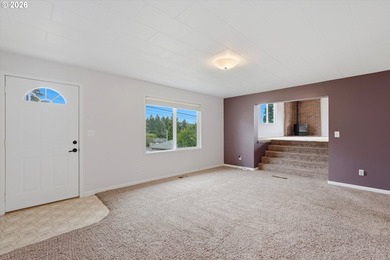 Well maintained 1789 sq ft 3 bed 2 bath mid-century split-level - photo 7