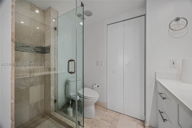 Beautiful, Relaxing Water Views from this 19th floor unite sit - photo 22