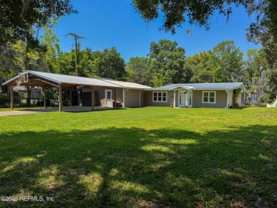 Lake Home For Sale in Melrose, Florida