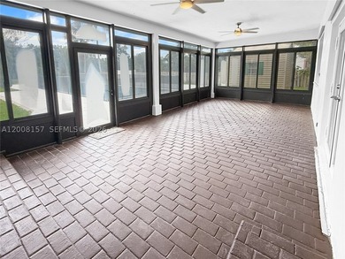 Beautiful and spacious residence located in one of the most - photo 29
