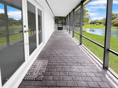 Beautiful and spacious residence located in one of the most - photo 30