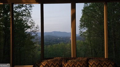 Private Mountain Sanctuary in Desirable Lakemont Highlands - photo 6
