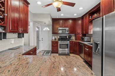 Welcome to this beautifully maintained 3-4 bedroom, 1.5 bath - photo 2