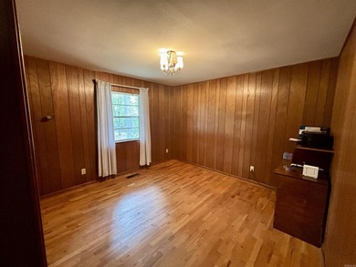 BEAUTIFUL LARGE CORNER PROPERTY!!! This well maintained brick - photo 12