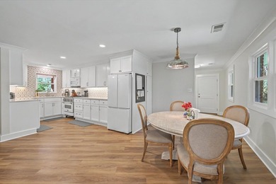 Tucked away on a quiet cul-de-sac, this beautifully renovated - photo 15