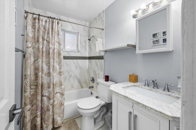 Beautiful Fort Lauderdale home, with a brand new roof. Centrally - photo 19