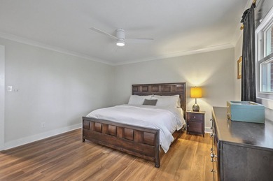 Tucked away on a quiet cul-de-sac, this beautifully renovated - photo 24