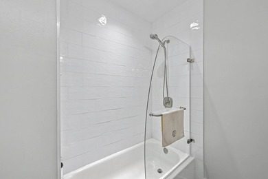 Tucked away on a quiet cul-de-sac, this beautifully renovated - photo 31