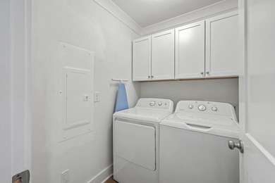 Tucked away on a quiet cul-de-sac, this beautifully renovated - photo 32