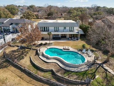 Exceptional waterfront home with contemporary design set against - photo 34