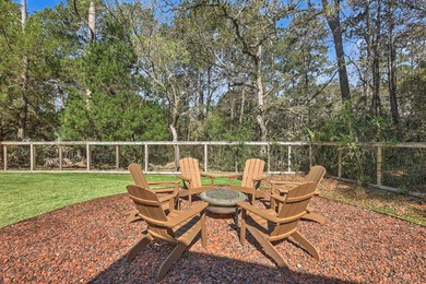 Tucked away on a quiet cul-de-sac, this beautifully renovated - photo 36