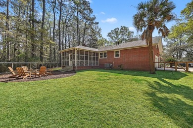 Tucked away on a quiet cul-de-sac, this beautifully renovated - photo 39