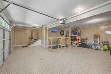 Tucked away on a quiet cul-de-sac, this beautifully renovated - photo 40