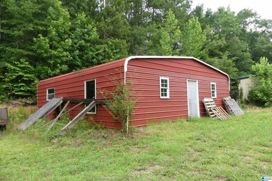 This is a spacious home with 13.55 acres with unlimited rental - photo 43
