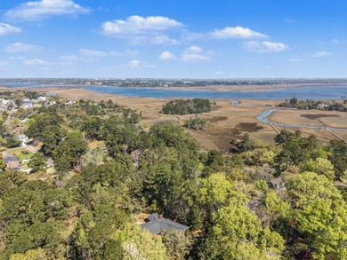 Tucked away on a quiet cul-de-sac, this beautifully renovated - photo 44