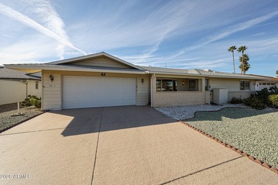 Looking to enjoy a Sun City Lifestyle? This is a well maintained - photo 2